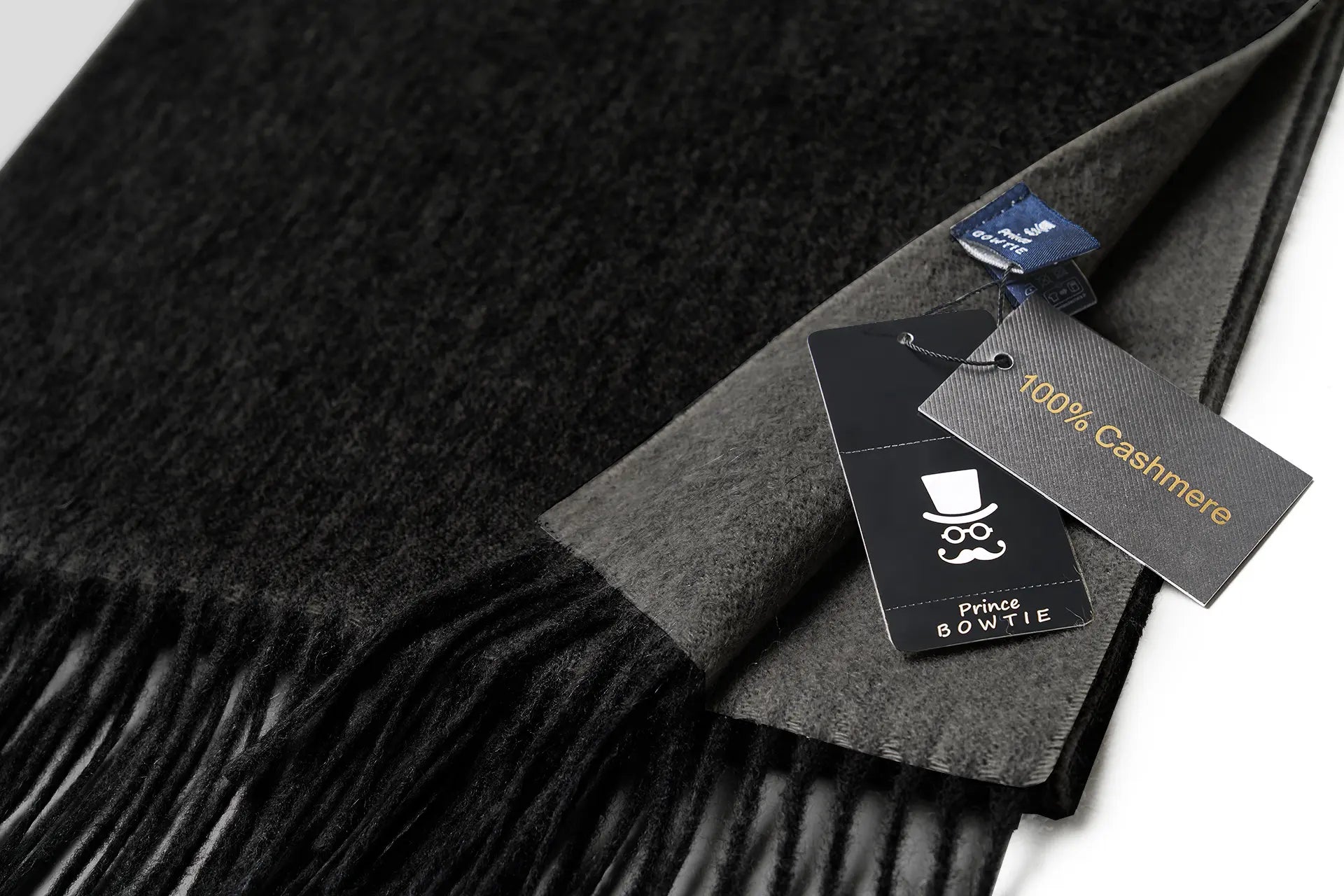(Schwarz) Kaschmirschal 100% Cashmere – Detailansicht Prince Bowtie Label