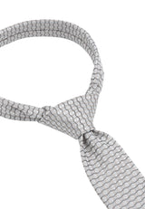 (Silber) Hochzeitskrawatte Kreise – Detailansicht gebundener Knoten