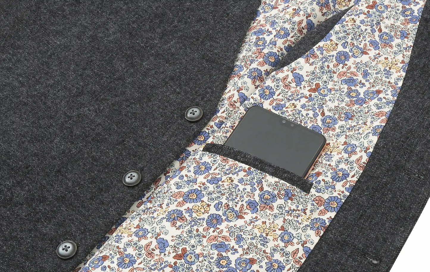 (Anthrazit) Weste Tweed – große Innentasche mit Smartphone Detailansicht