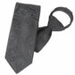 (Schwarz Paisley) Zip-Trauerkrawatte schräg fotografiert, schwarze Krawatte mit Paisley-Muster und Schlaufe