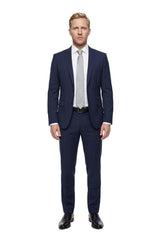 (Grau) seidenkrawatte herren uni schmal getragen ganzkörper look